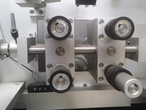 Durable Sleeve Labeling Machine for Bottle Labeling with Innovative Design