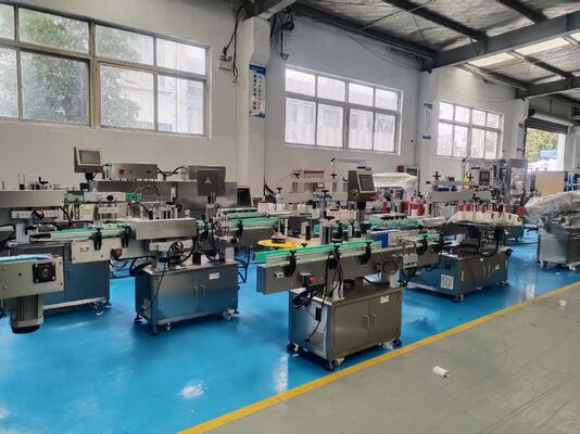 Self Adhesive Labeling Machine for Glass Plastic Juice Bottle