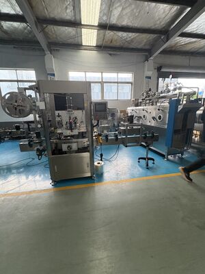 Automatic Shrink Sleeve Label Applicator PVC Label Shrink Sleeve Labeling Machine with Steam Shrink Tunnel for Bottles
